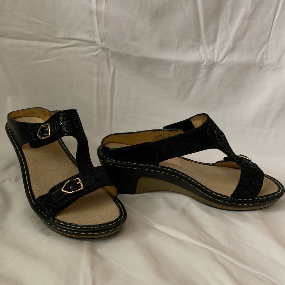 Alegria Women's Lara Wedge Sandal